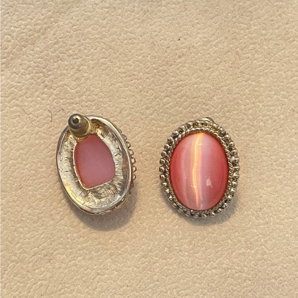 Vintage Pink Cats Eye Stud Earrings Silver Tone Oval Cabochon Retro Statement - Picture 3 of 5